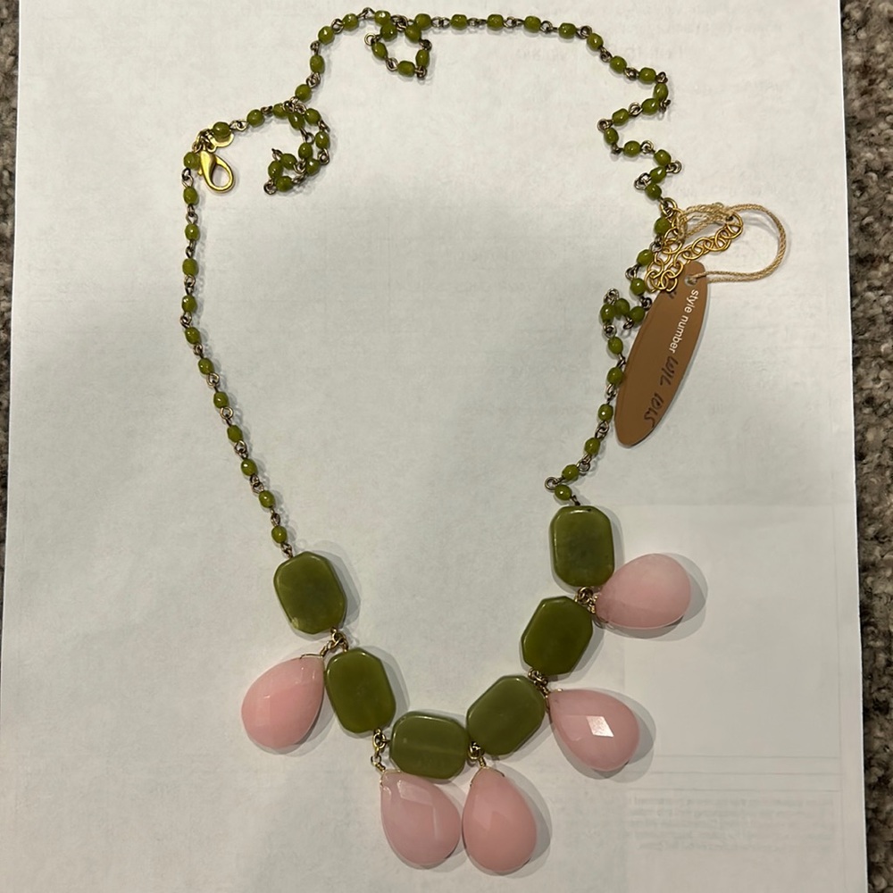 David Aubrey Beautiful New Pink and Green Two Way Style Necklace